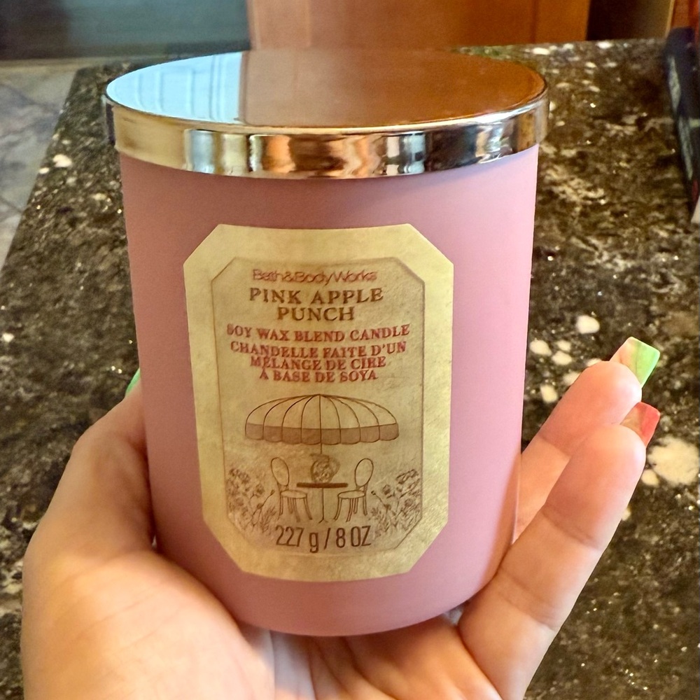 💗🍎Bath & Body Works Pink Apple Punch Candle with Silver Lid🍎💗
